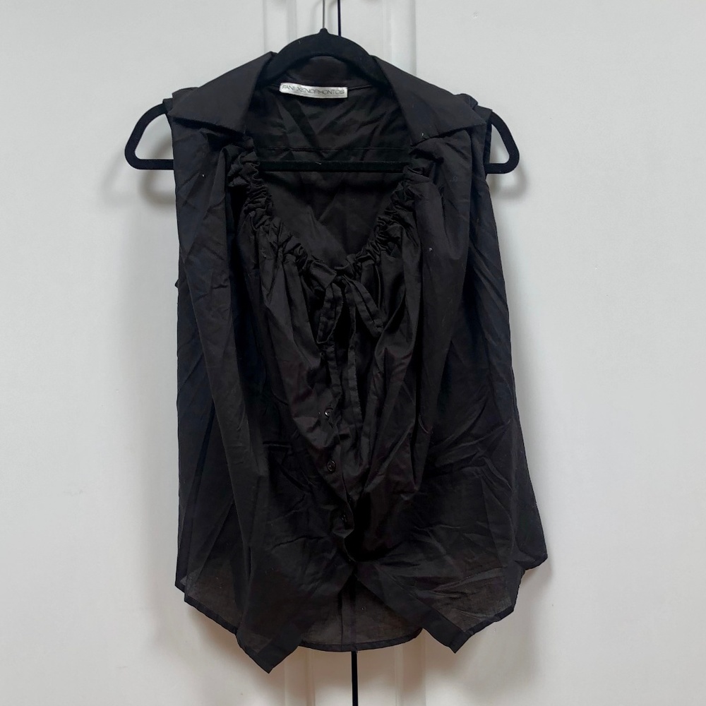 "Fani Xenophontos" Sleeveless Blouse